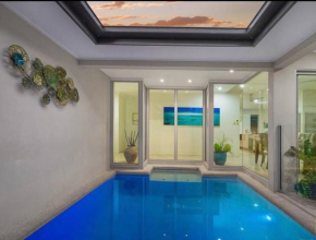 Tropical Villa Hideaway